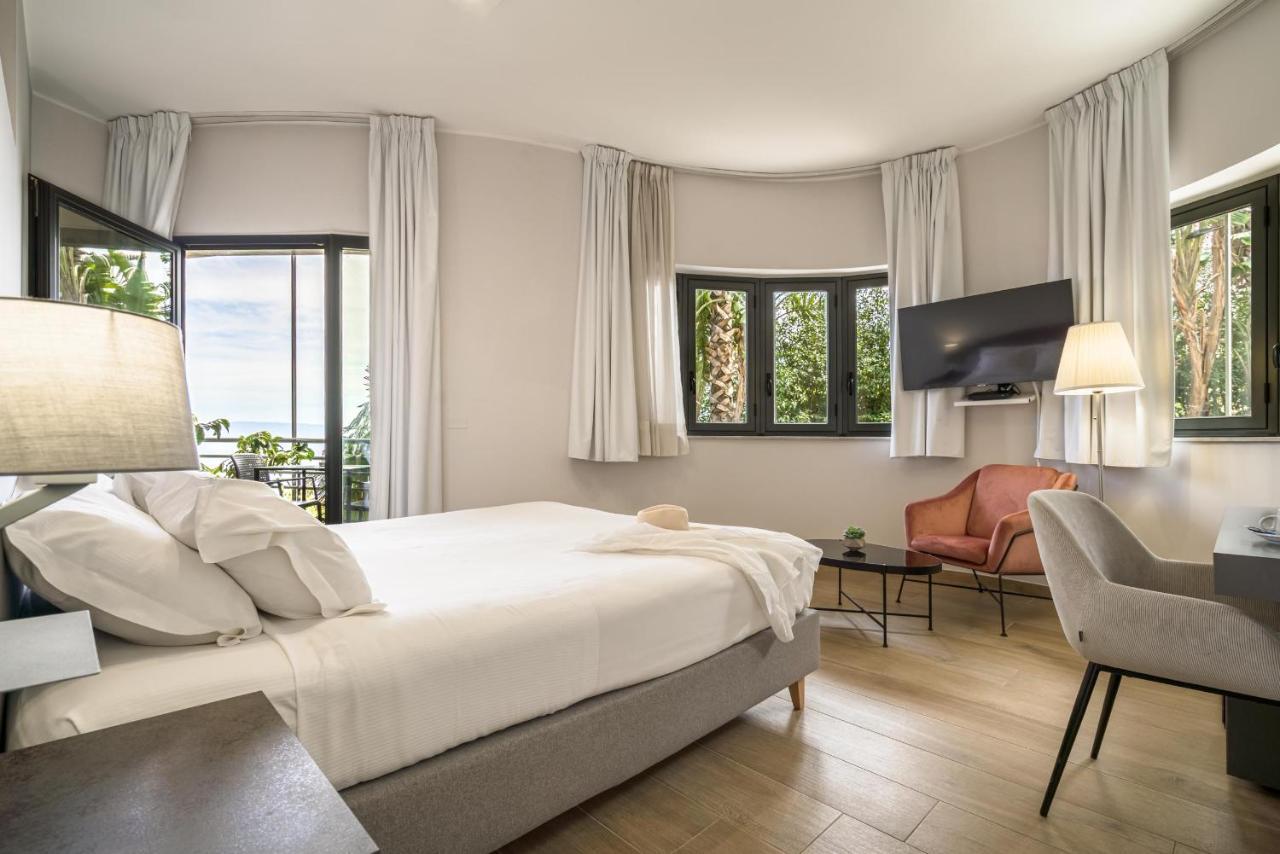 Taormina Palace Hotel ภายนอก รูปภาพ