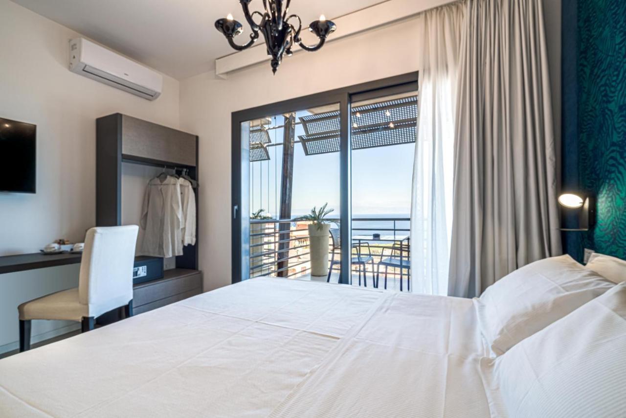 Taormina Palace Hotel ภายนอก รูปภาพ