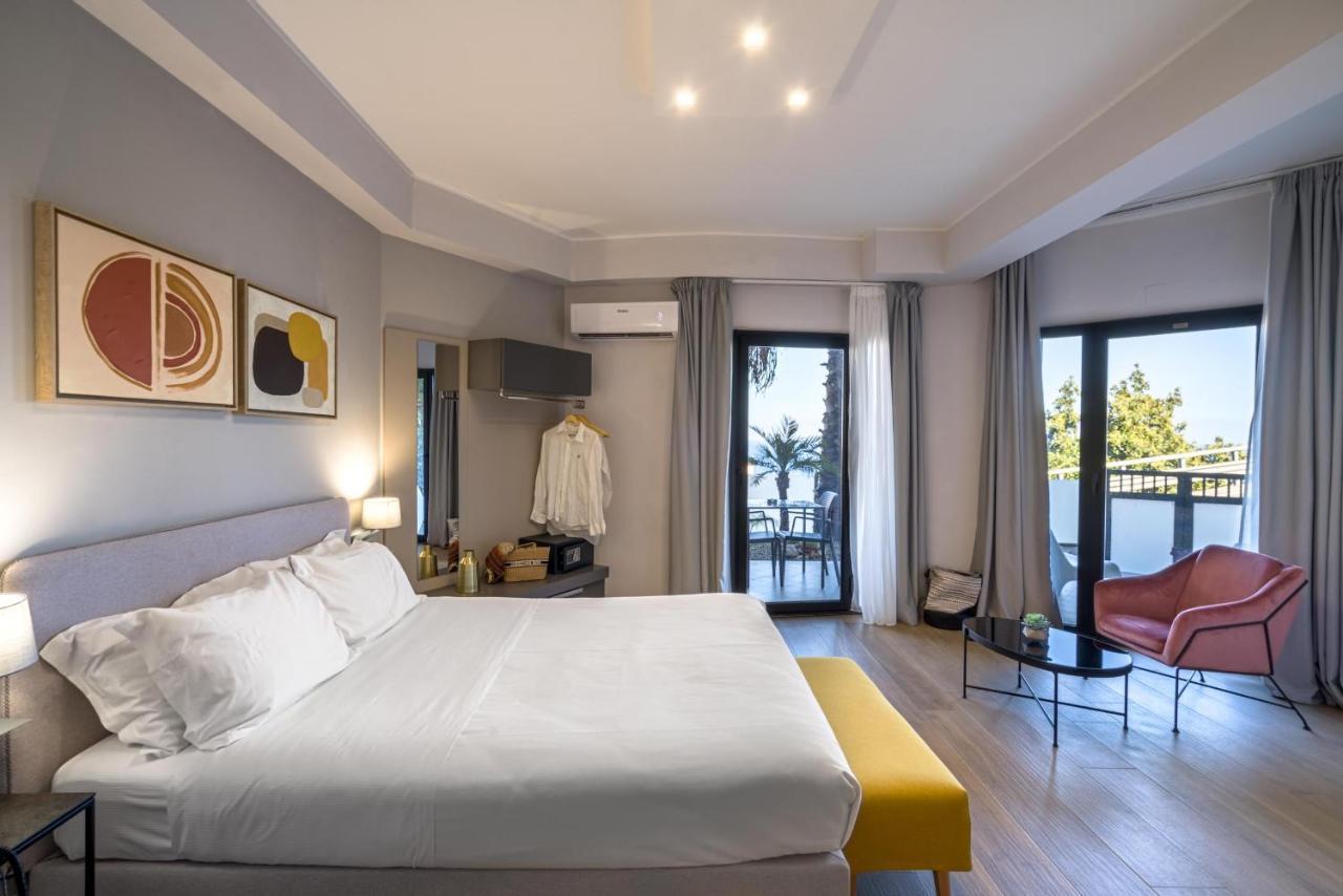 Taormina Palace Hotel ภายนอก รูปภาพ