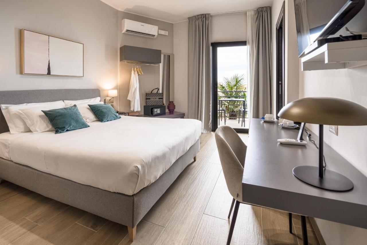 Taormina Palace Hotel ภายนอก รูปภาพ